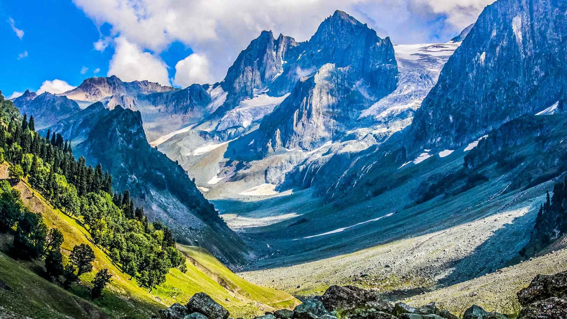 Baltistan mountain peaks