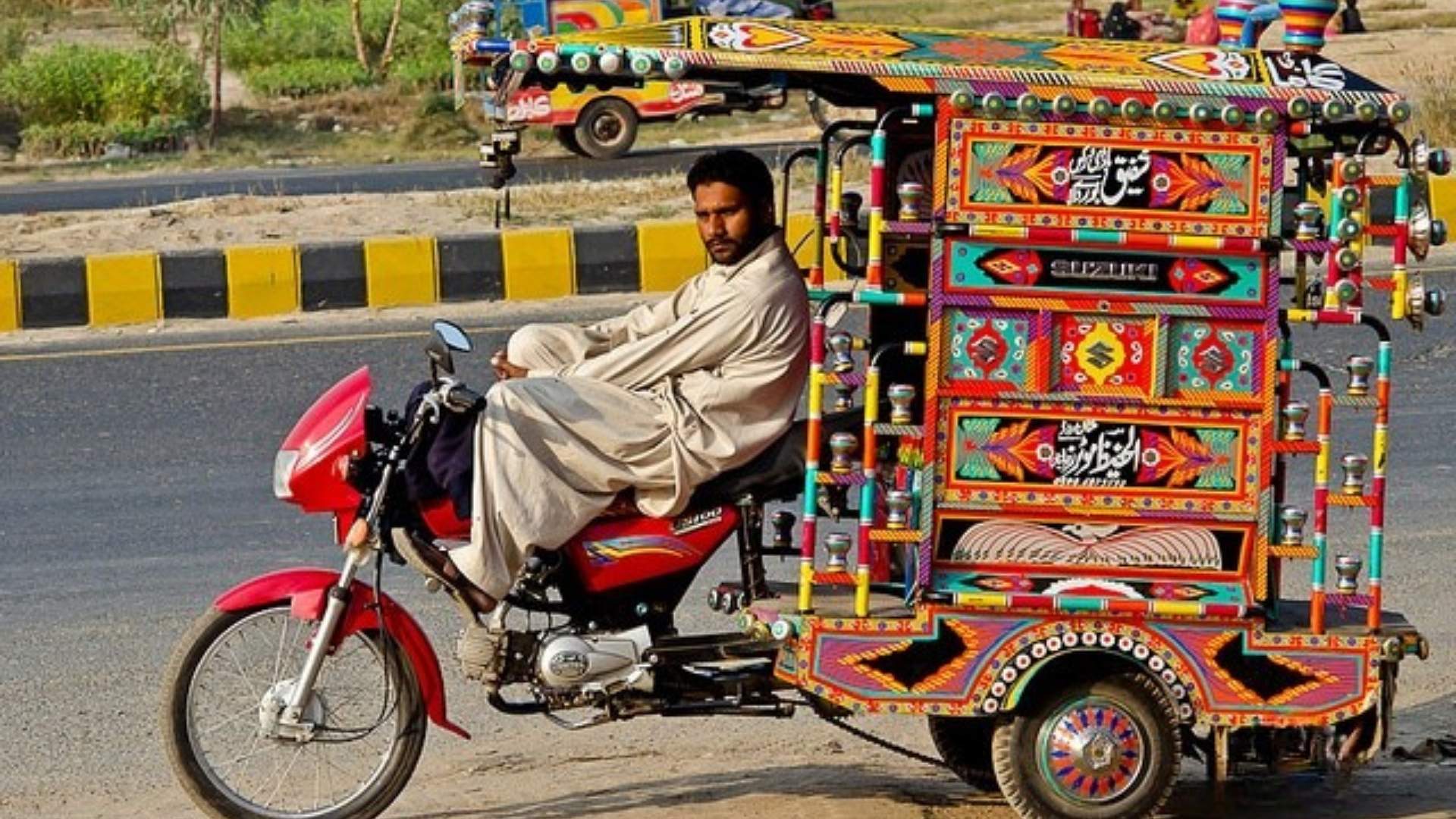 Exploring Pakistan by Rickshaw: The Ultimate Local Experience