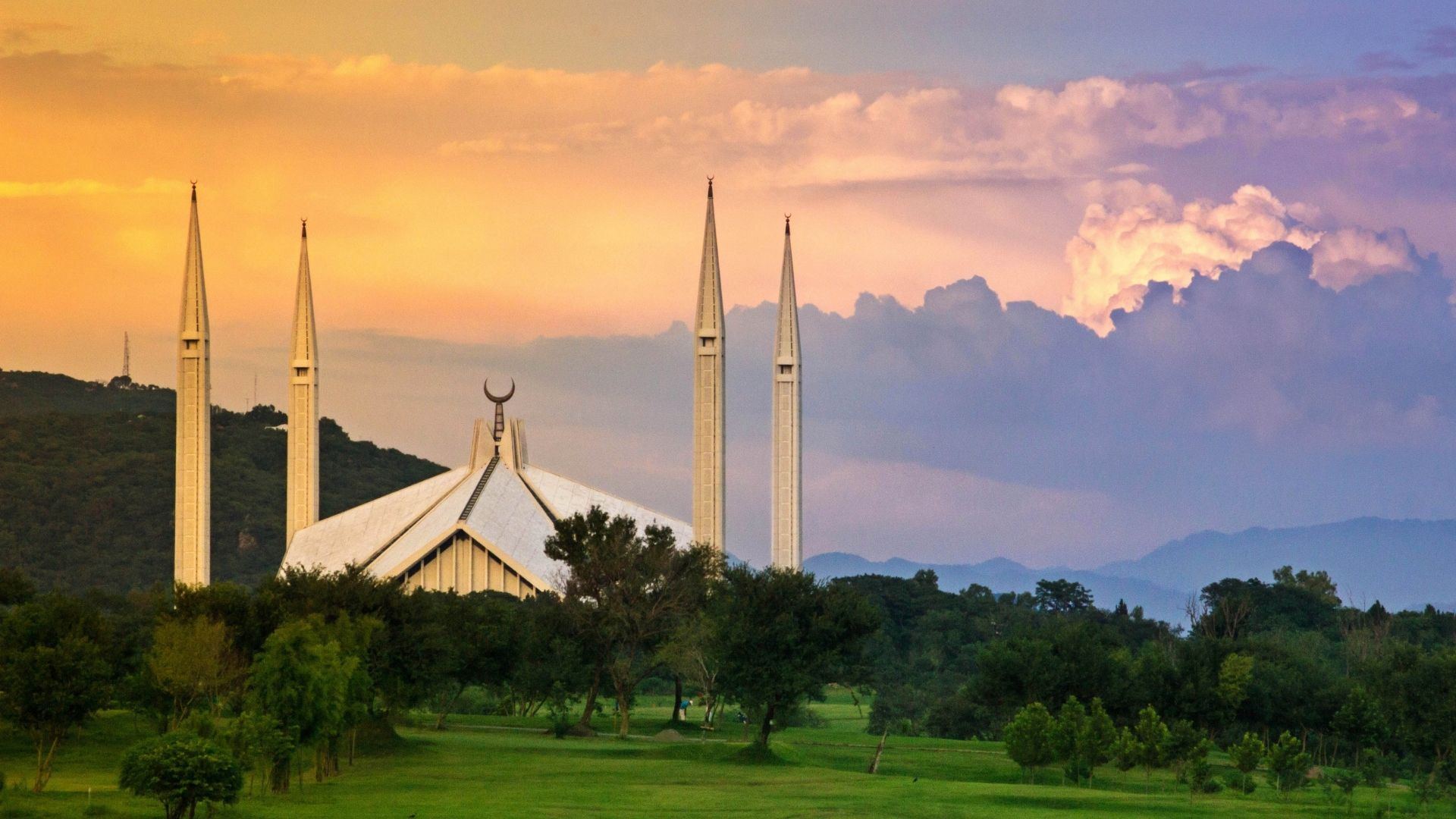 Faisal Mosque - Iconic landmark of Islamabad