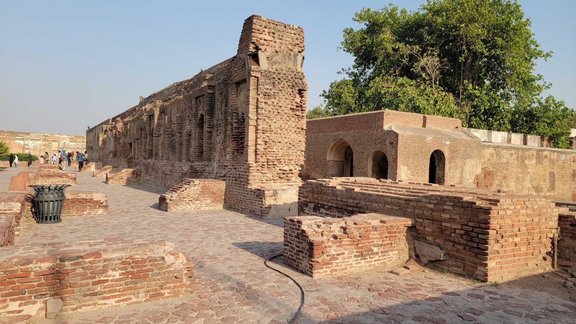 Lahore Fort gardens and pavilions