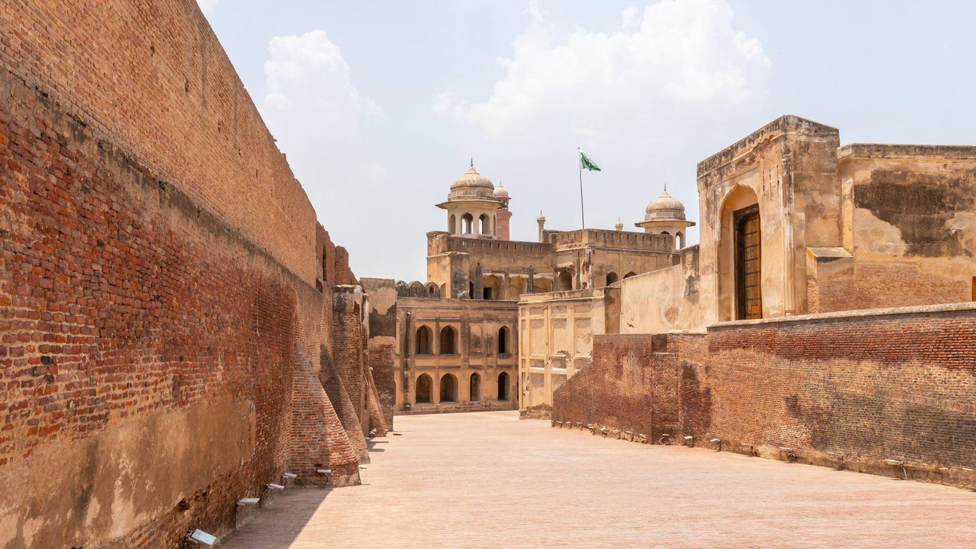 Lahore Fort historic structures